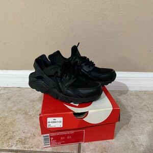 Nike Huarache Sneakers